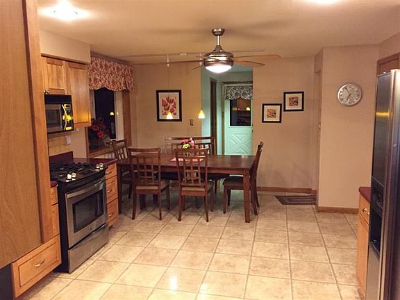 4th image of 604 Little Ct