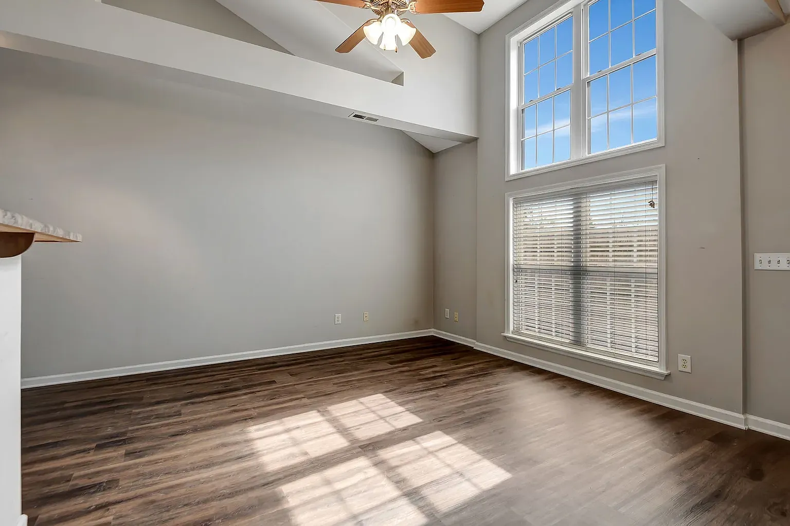 2 bed, 1121 sqft, $1,650 — Photo 1