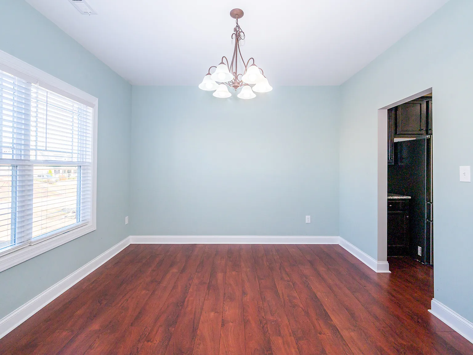 224 Colson Dr — Photo 3