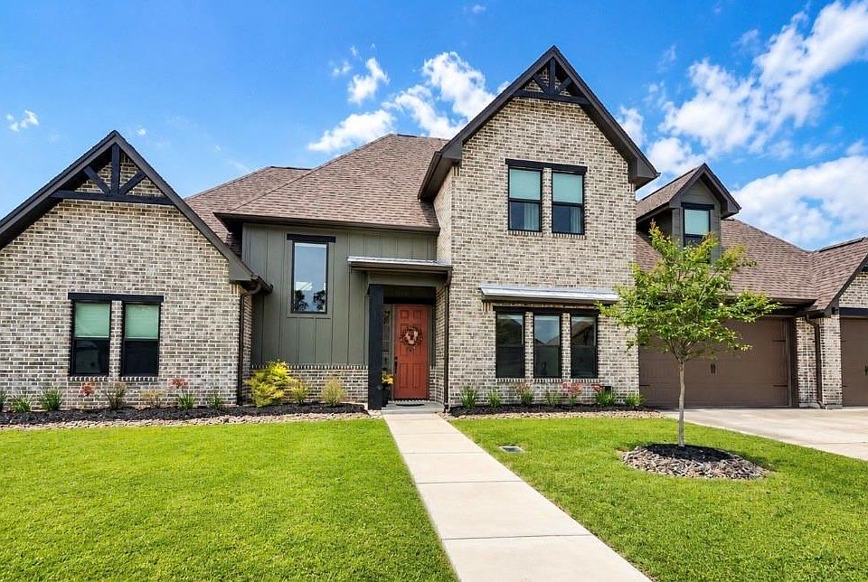 1st image of 305 Mandavilla Way