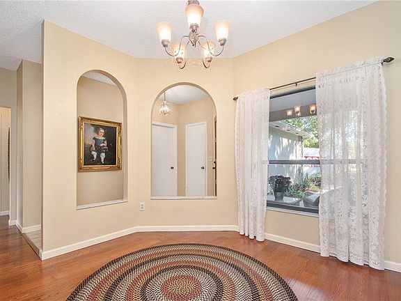 5th image of 1068 Beckstrom Dr