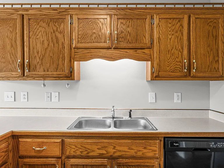 202 Tuscon Ct — Photo 12