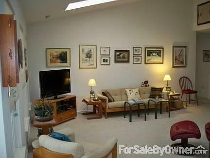 5th image of 26046 Ashcroft Dr