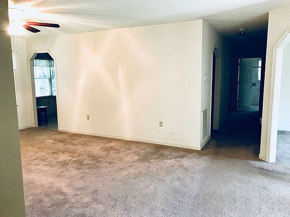 Entryway/Living Room