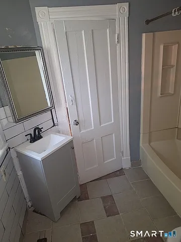 170 Franklin St #1 — Photo 15