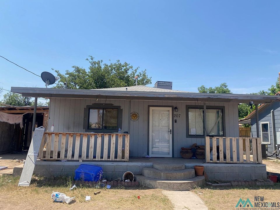 1st image of 207 Russell St