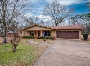 31 Maywood Dr, Little Rock, AR 72223