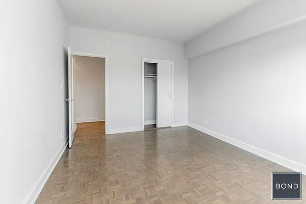 Rented by Bond New York | media 20