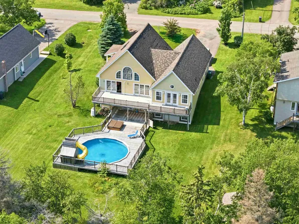 22 Dorothy Ave, Stratford, PE C1B 1M1