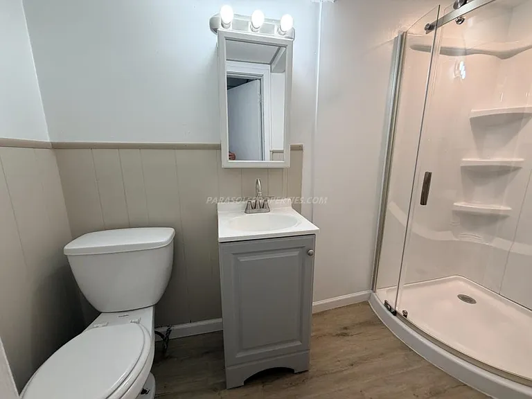 910 W Linden St #1 — Photo 9