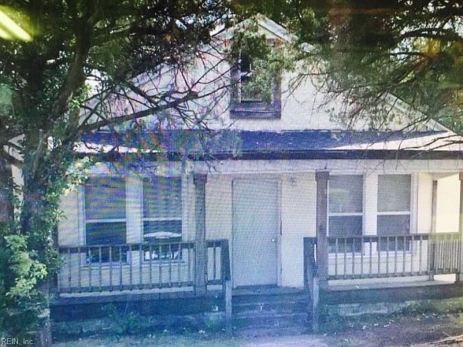 2nd image of 410 S College Dr