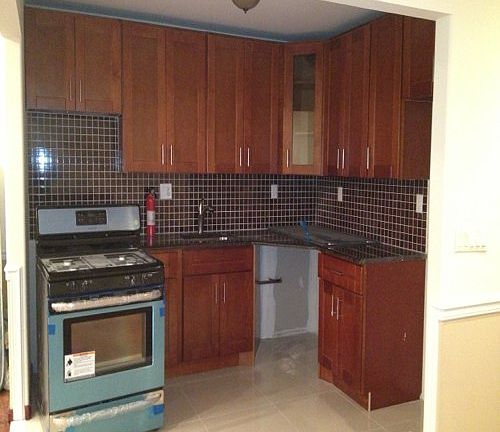 5th image of 1023-1025 E 225th St