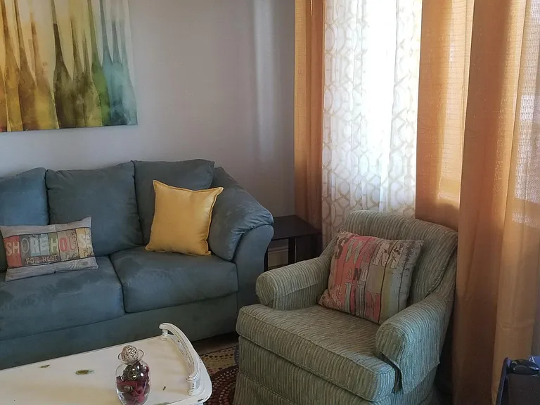 Crown molding and ceiling fan