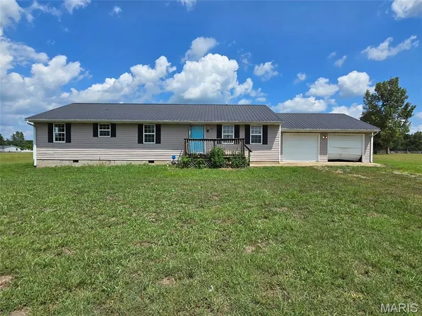 81 Sandy Ln, Benton, MO 63736