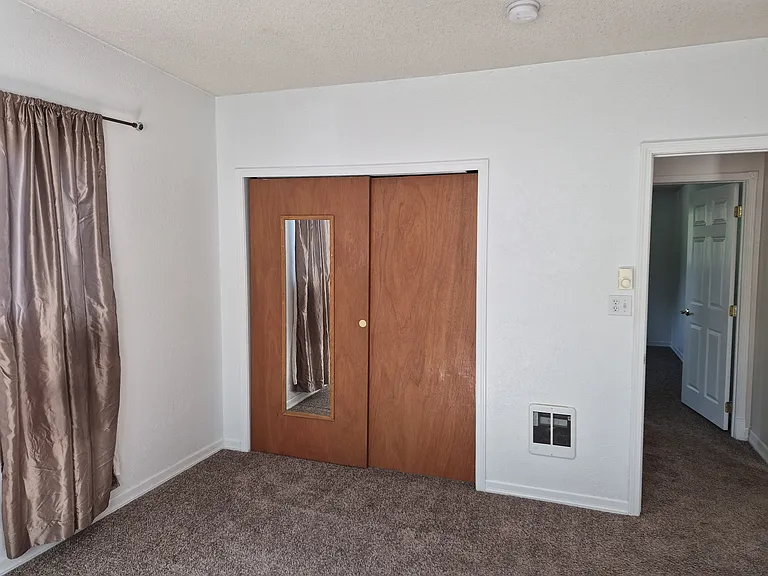 536 N Washington St — Photo 9