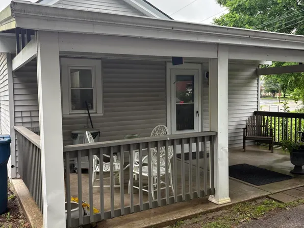 513 N Main St, Williamstown, KY 41097