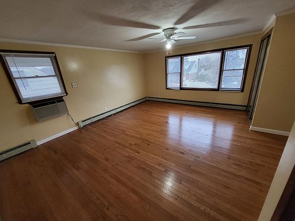 4th image of 75 Birchwood Dr W Floor 2