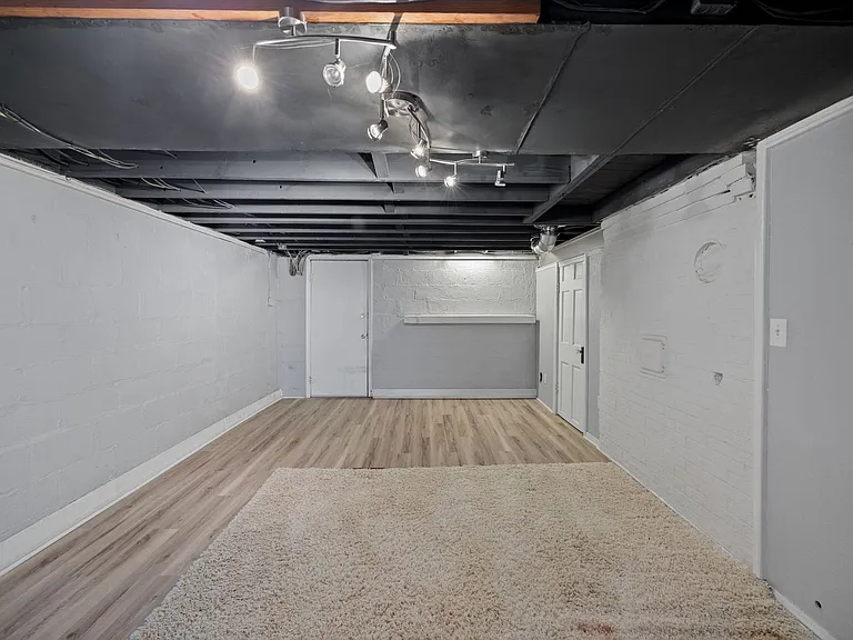 1377 Collinsdale Ave — Photo 22