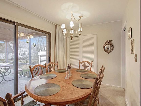 5th image of 2459 Beechwood Dr SE