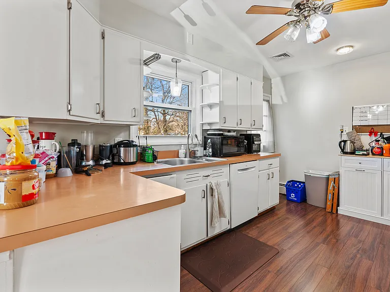 9710 Rhode Island Ave — Photo 5