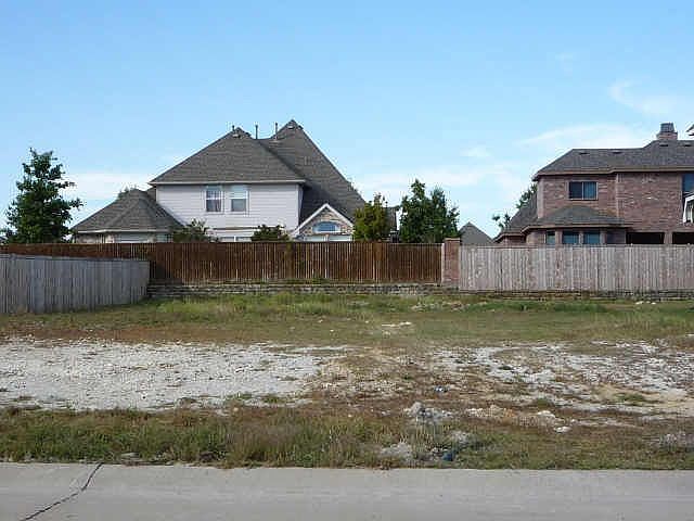 1st image of 7802 New Castle Ct