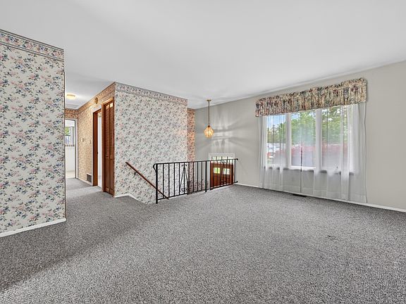 4th image of 1613 Augusta Ct
