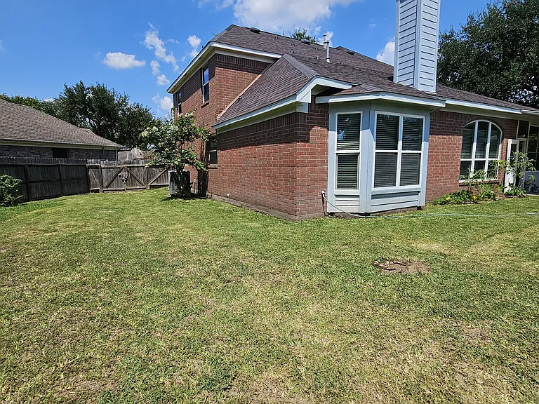 12310 Robin Meadow Cir — Photo 33