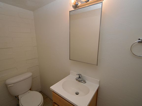 4th image of 931 N Euclid Ave #109