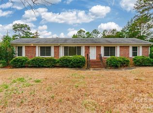 820 Briarcliff Cir, Chester, SC 29706