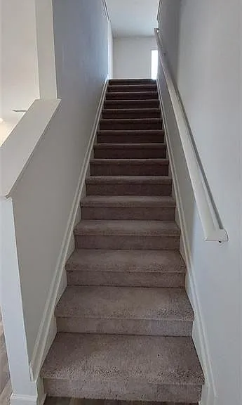 133 Oxford Ln — Photo 15