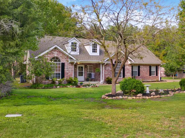 155 Meadow View Path, Holly Lake Ranch, TX 75765