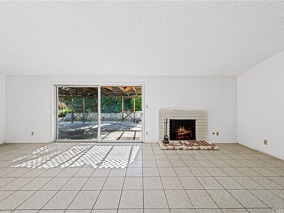 5th image of 20716 Burbank Blvd