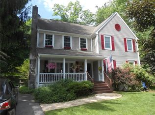 15 Fairview Ave, Warwick, NY 10990