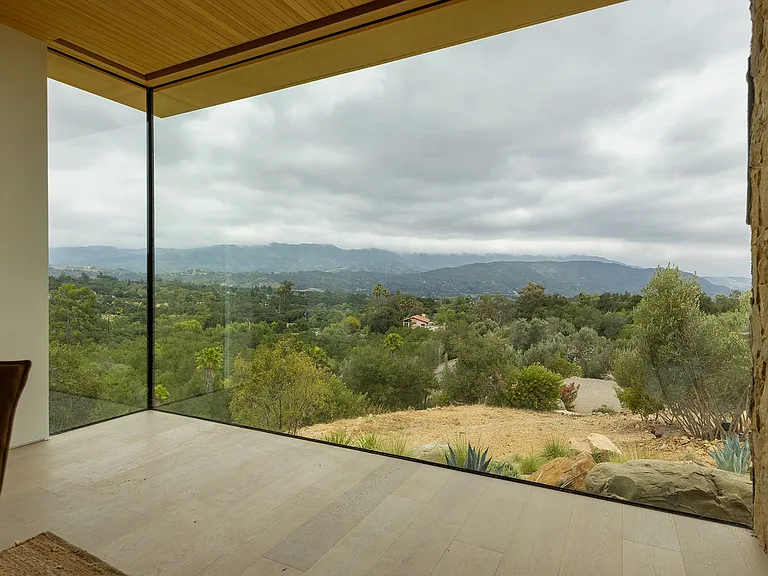 2211 McNell Rd — Photo 10