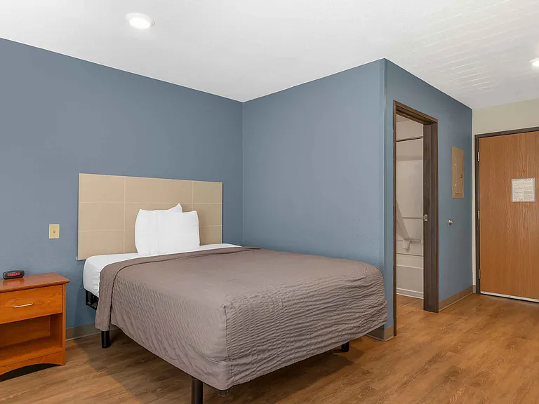 Studio Suite - 1 Queen Bed