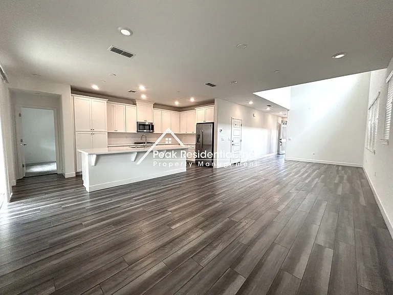 5725 Harveston Way — Photo 10