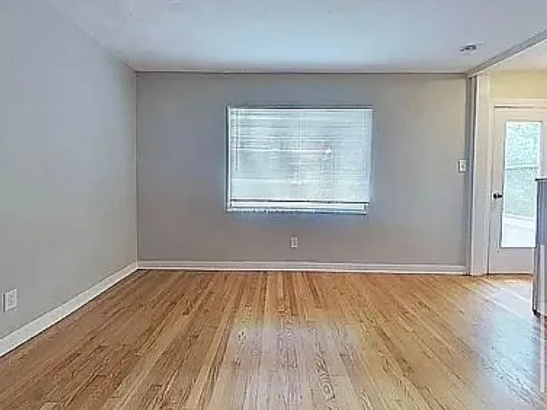 308 Schuyler St — Photo 9