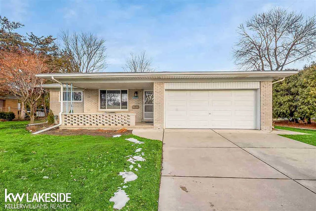30314 Birch Tree Dr photo 1