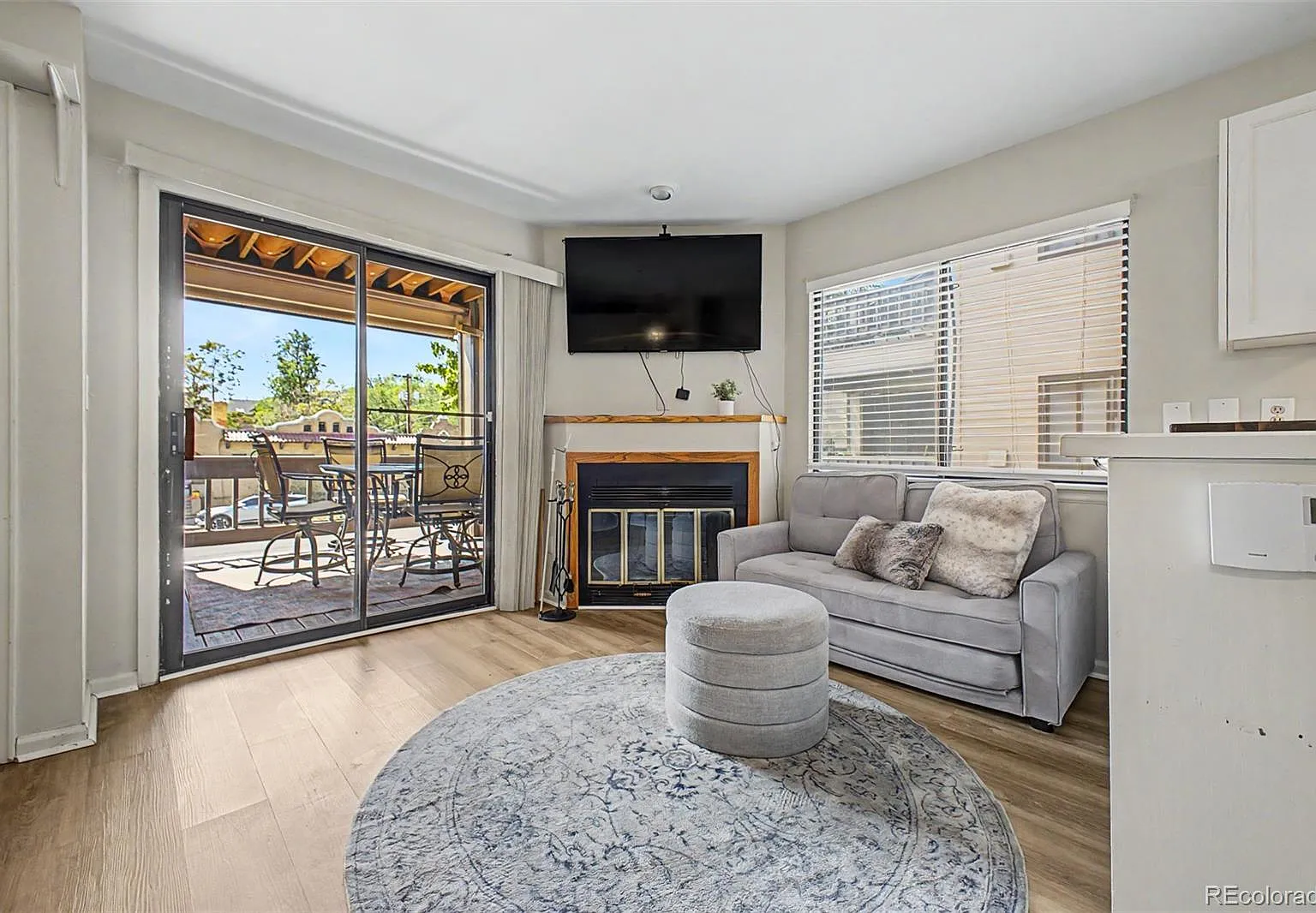1 bed, 1.0 bath, 445 sqft, $1,995 — Photo 3