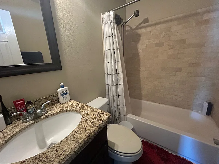 305 Ehlinger Dr #D — Photo 8