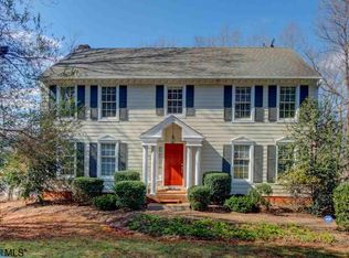 110 Hawthorne Ln, Charlottesville, VA 22911