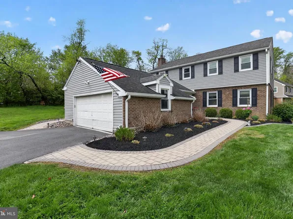 1088 Wood Ln, West Chester, PA 19382