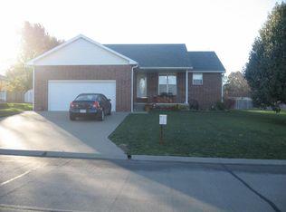 3615 Flat Creek Dr, Sedalia, MO 65301