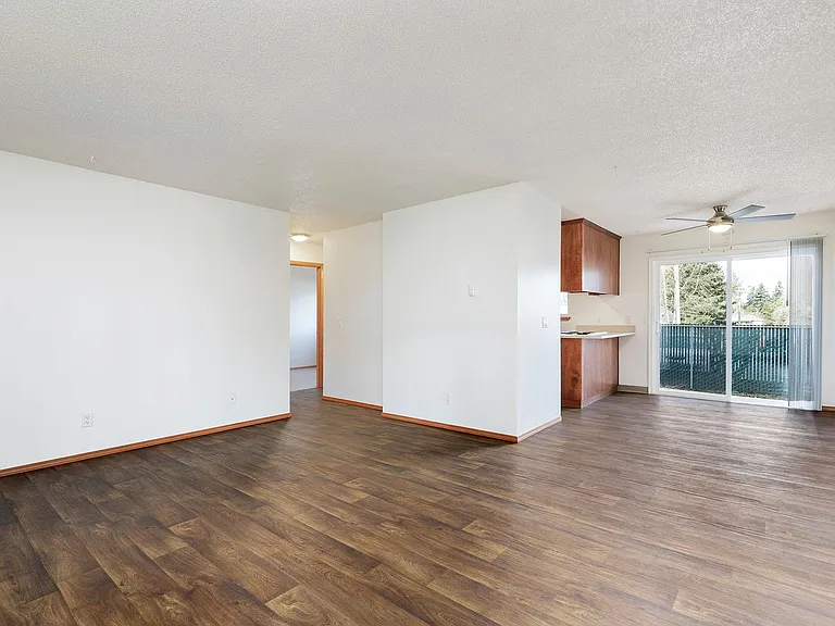 Jefferson Square Apartments — Photo 14