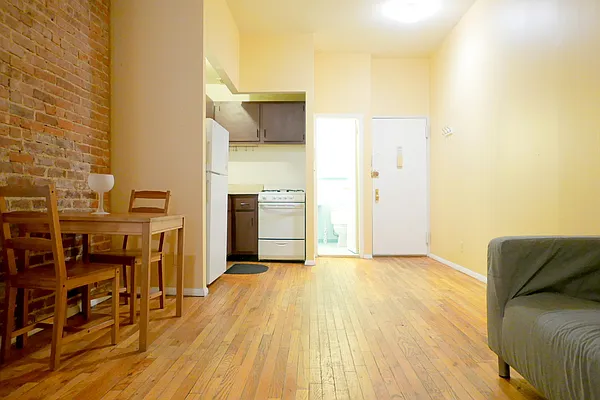 Rented by JK Dansar Corp | media 4