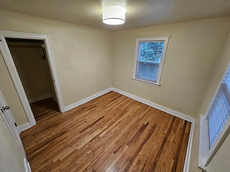 8815 Ravenna Ave NE — Photo 7