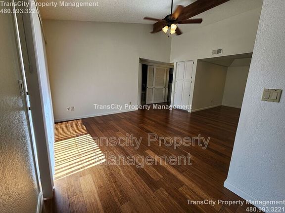 4th image of 839 S Westwood St #276