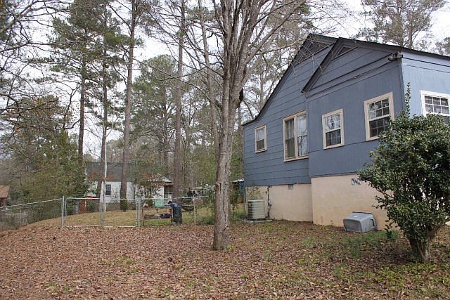 2nd image of 731 Beaumont Cir