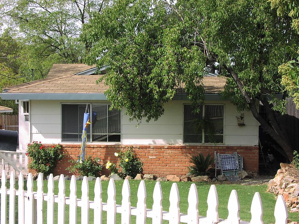 Front of duplex