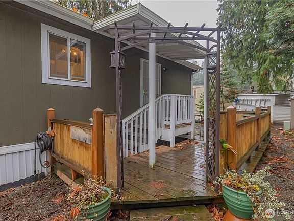 2nd image of 900 29th Street SE #D-11